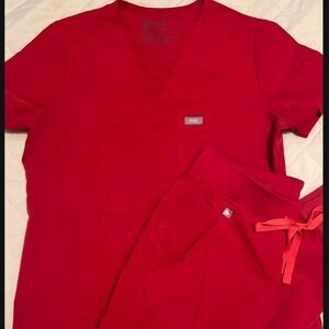 Figs Vivid Red Scrub Ensemble